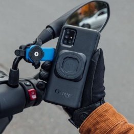 Adaptateur universel Quad Lock pour smartphone