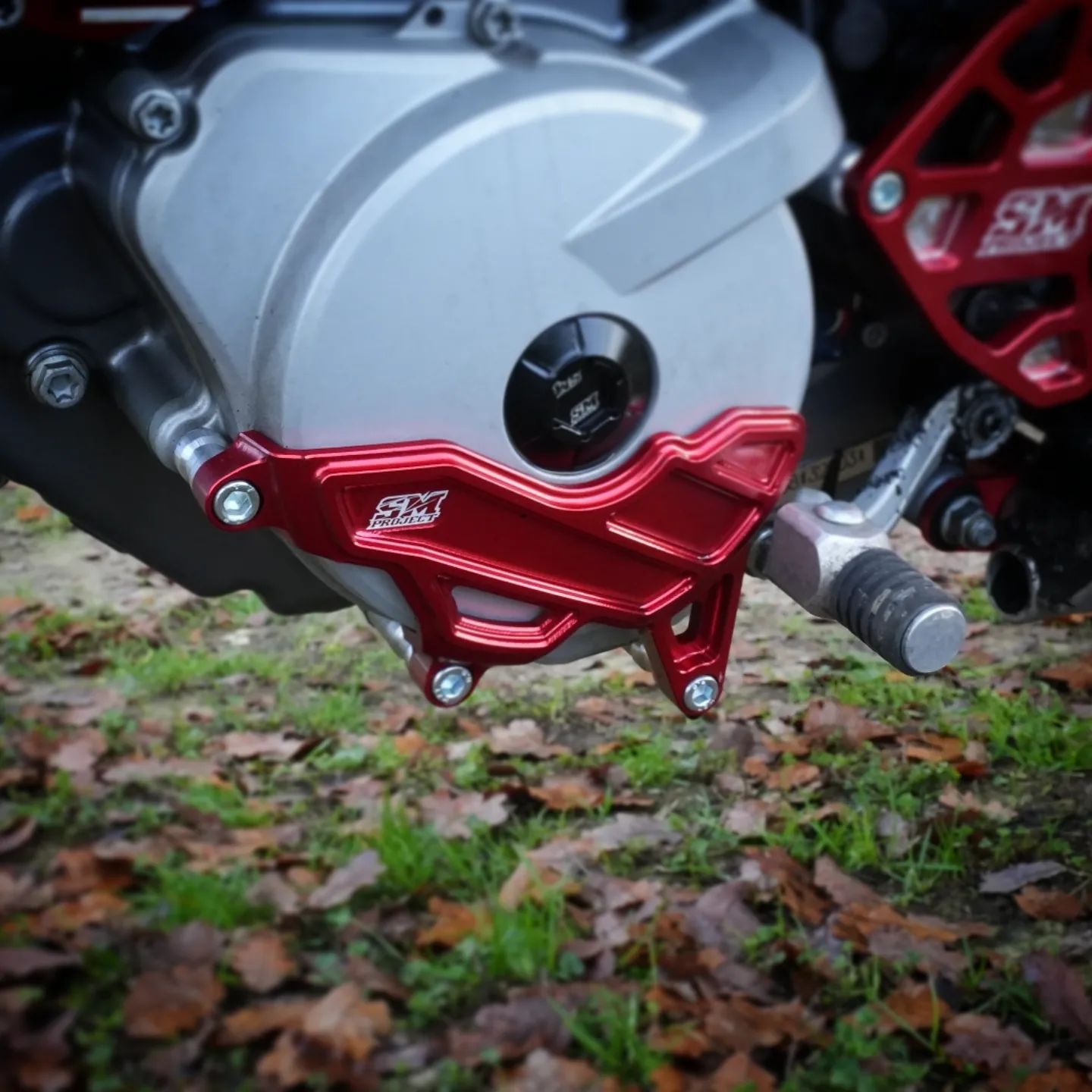 Protection carter allumage pour KTM 690 Husqvarna 701 GasGas 700 Rouge