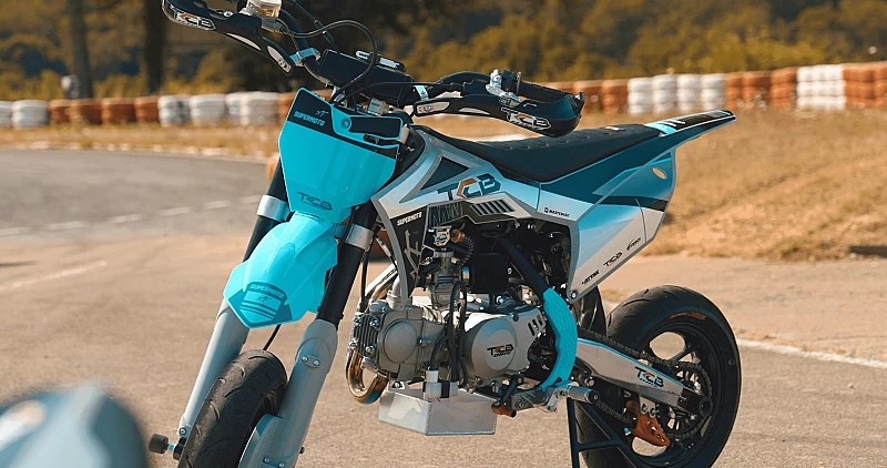 Valve YCF GRIS de Pneu tubeless pour Pit Bike, Mini Moto et Dirt Bike